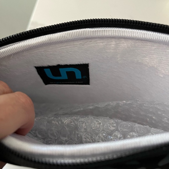 NEW Lot 3 Laptop Sleeves: Case Logic, Trina Turk, Uncommon - Picture 14 of 15